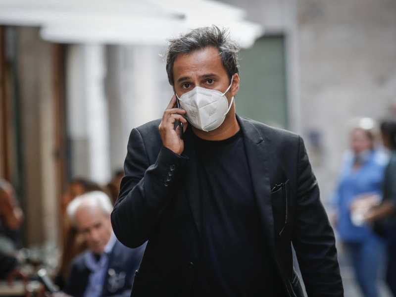 Battelli (M5s): "I responsabili non ci sono, bisogna riparlare con Renzi"