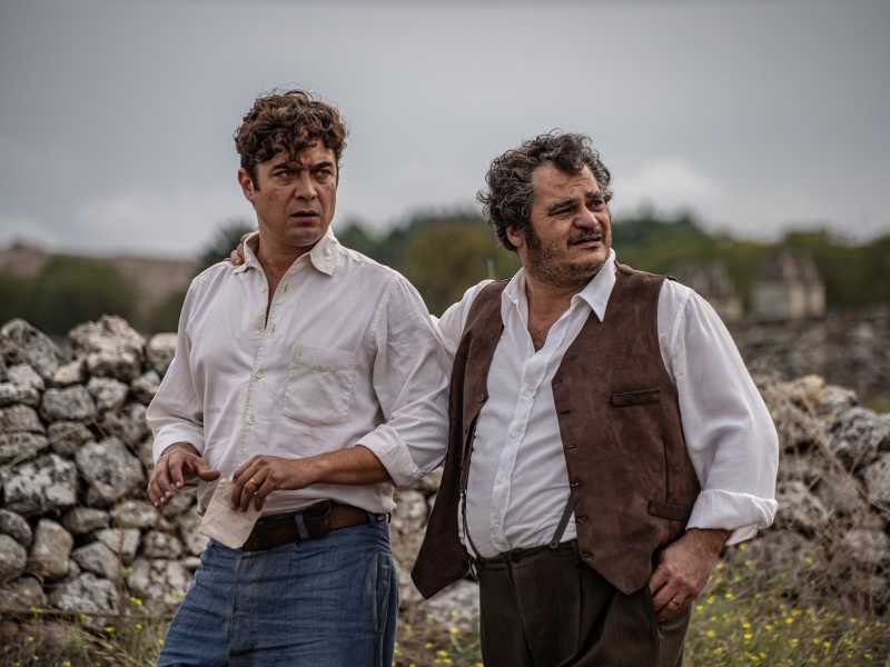 Scamarcio passi dalle parole ai fatti, da Netflix alla Puglia (quella vera)