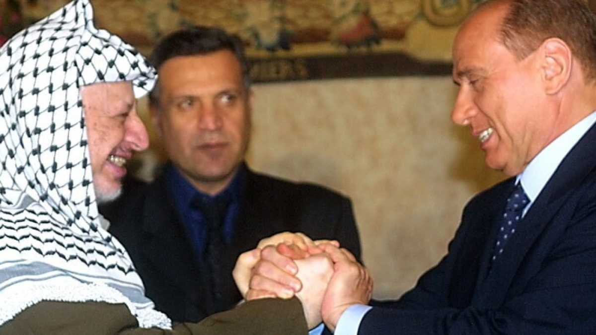 Immagine di Totò, Peppino, Arafat e Berlusconi