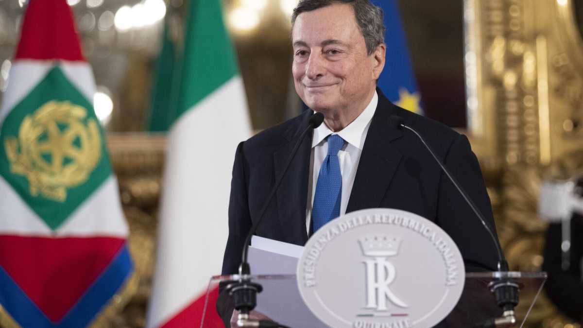 Immagine di Pazzi per Draghi
