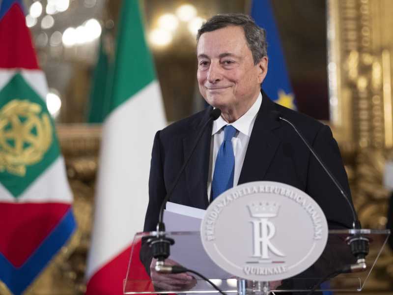 Pazzi per Draghi