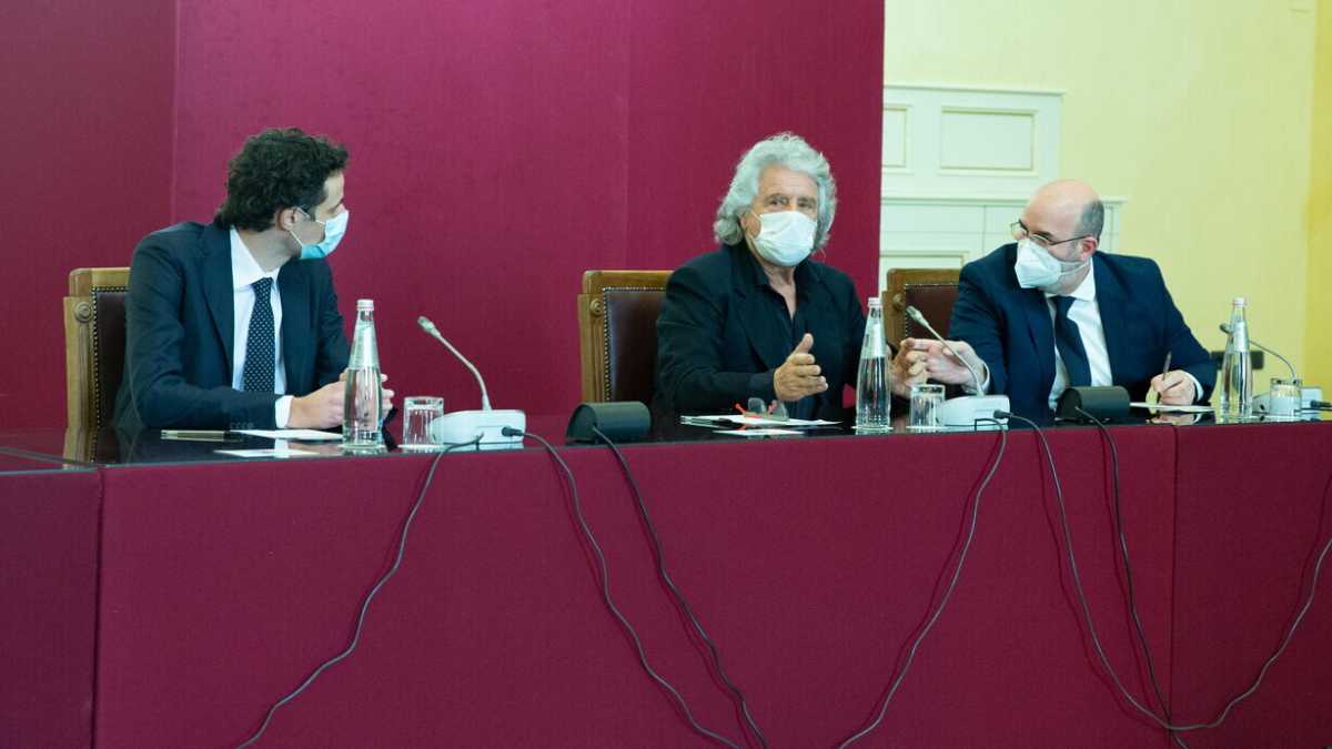 Immagine di Il siparietto di Grillo e Zingaretti alla Camera