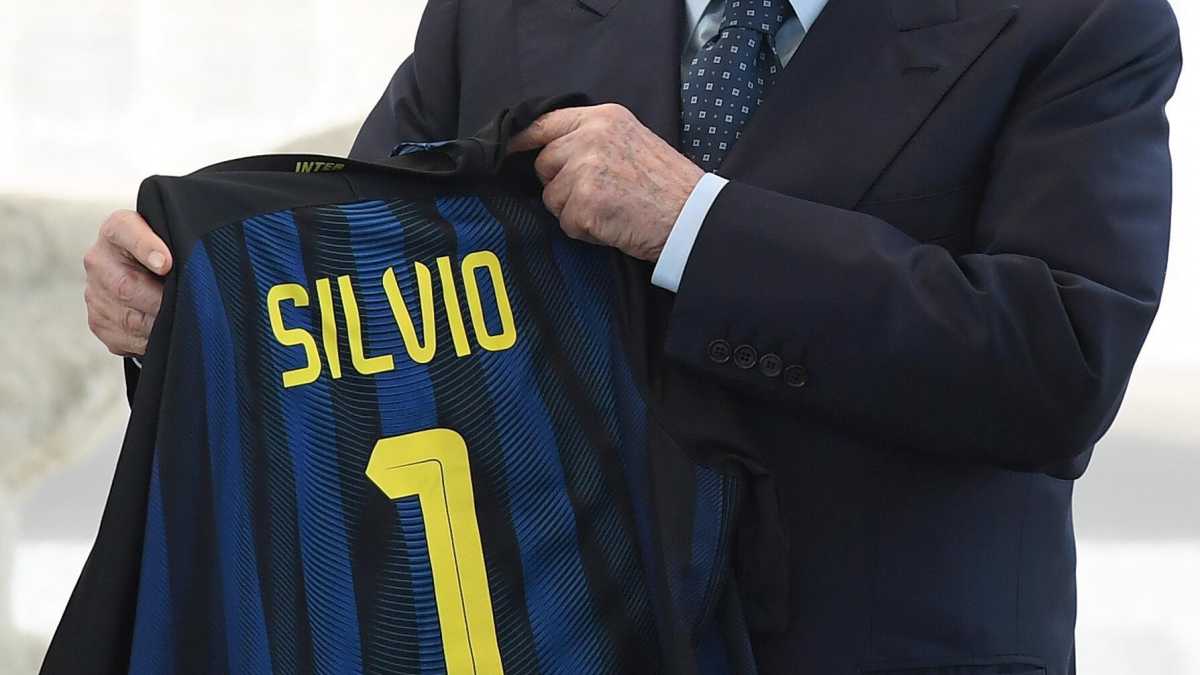 Immagine di San Draghi e il Cav. interista