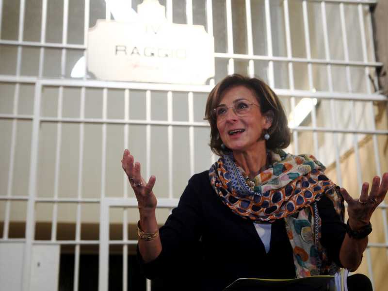 Marta Cartabia, ministro della Giustizia del governo Draghi, in una visita al carcere di San Vittore a Milano nel 2018 (LaPresse)