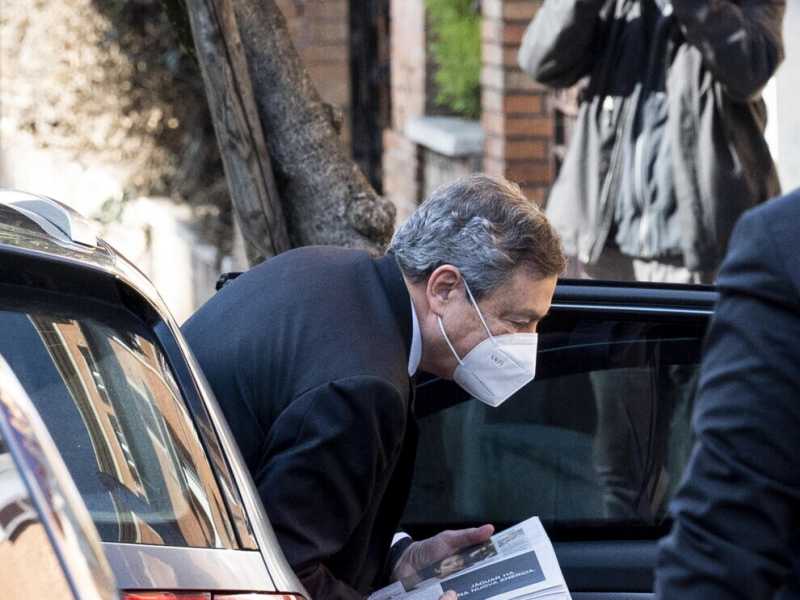 Draghi e il primo cdm. Gelmini e Franceschini sui lockdown: ora più facili