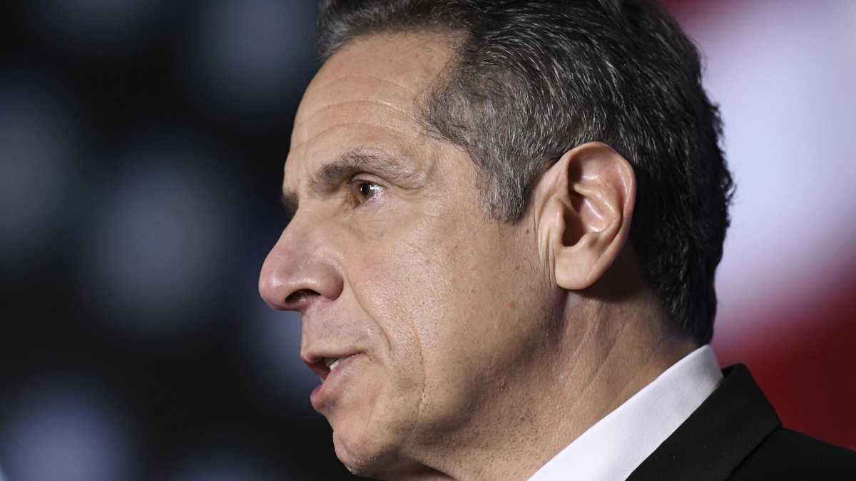 Immagine di Il bacio rubato di Andrew Cuomo
