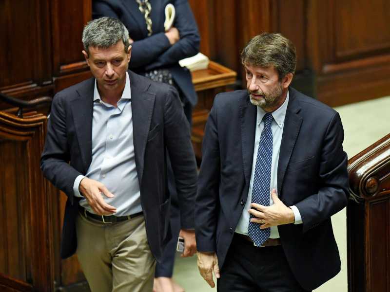 "Mi hanno rimasto solo". Zingaretti le mosse di Franceschini, Orlando e Guerini