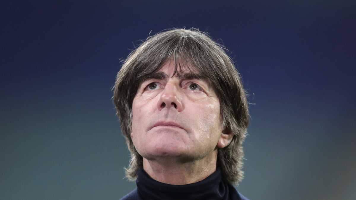 Immagine di Il grande abbandono. Dopo Merkel la Germania saluterà anche Löw