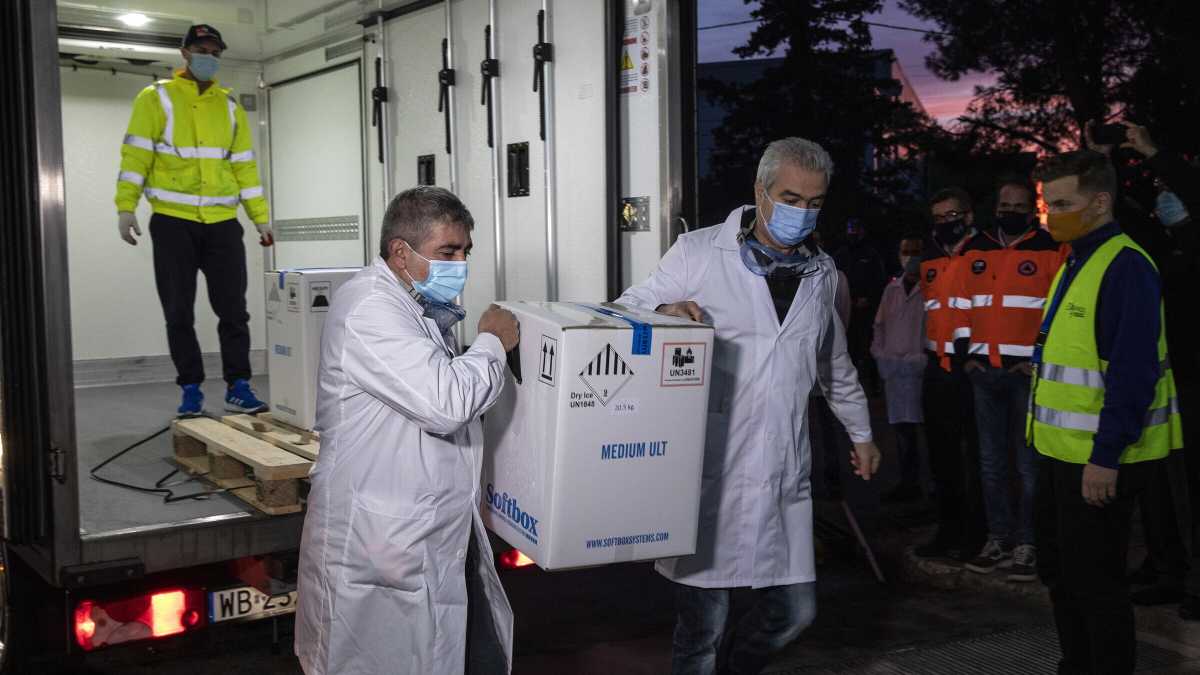 Immagine di Le ragioni per cui l’Ue non vuole lanciarsi nella guerra dei vaccini