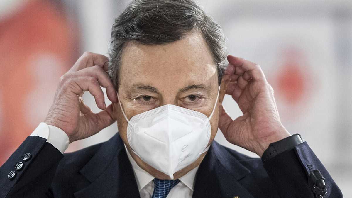 Immagine di In tenda con Draghi: "Le dosi dei vaccini triplicheranno, ma aspettate il vostro turno"
