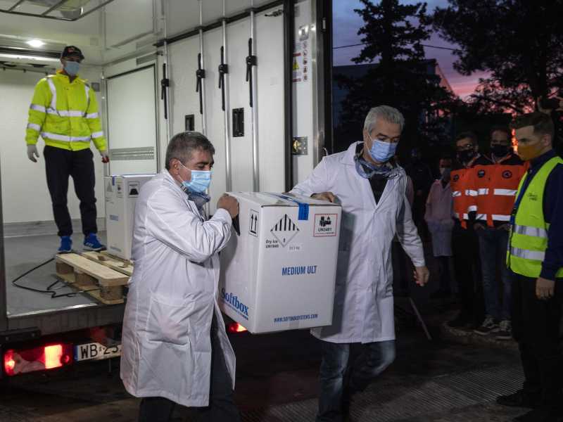 Le ragioni per cui l’Ue non vuole lanciarsi nella guerra dei vaccini
