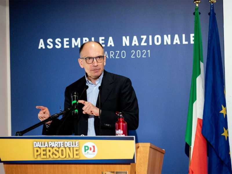 <span style="font-family: Arial, Verdana, sans-serif; font-size: 12px;">Enrico Letta durante il discorso all'Assemblea Pd, prima di essere nominato segretario (Ansa)</span>