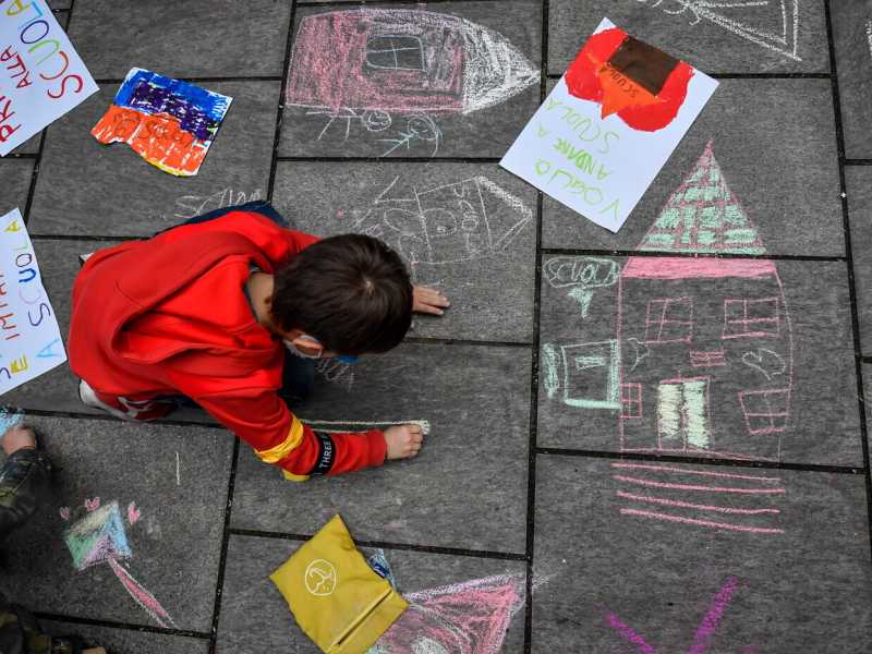 Milano, protesta di genitori e alunni contro la chiusura delle scuole in Lombardia (LaPresse)&nbsp;<br />