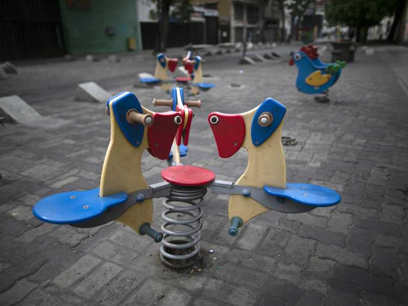 Dove sono i nostri bambini? In quali pensieri? Viaggio al termine di uno strano oblio