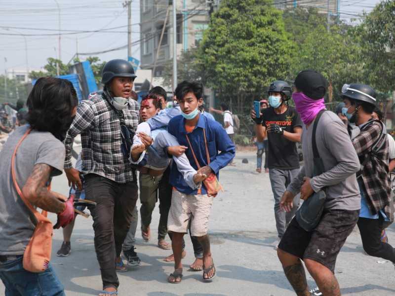 Guardando il Myanmar intrappolato dagli incubi