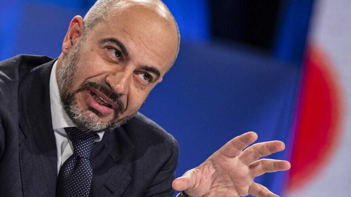 Immagine di Dalla rivoluzione all'apocalisse: per Paragone e Nugnes è sempre colpa del liberismo