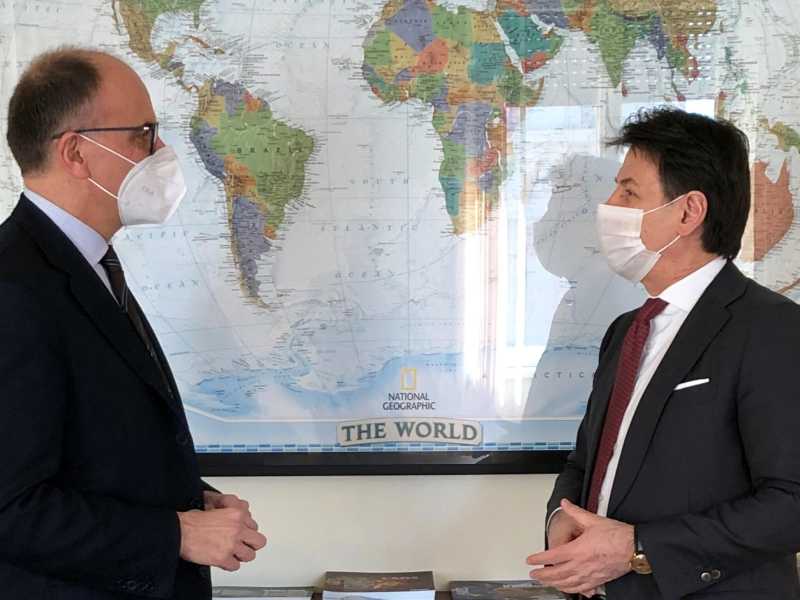 Enrico Letta e Giuseppe Conte (Ansa)