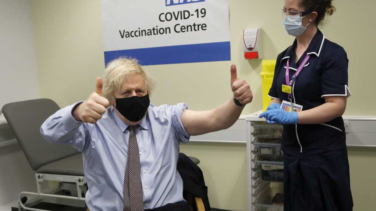 Immagine di Boris Johnson e quella cultura del rischio che ci protegge dai virus