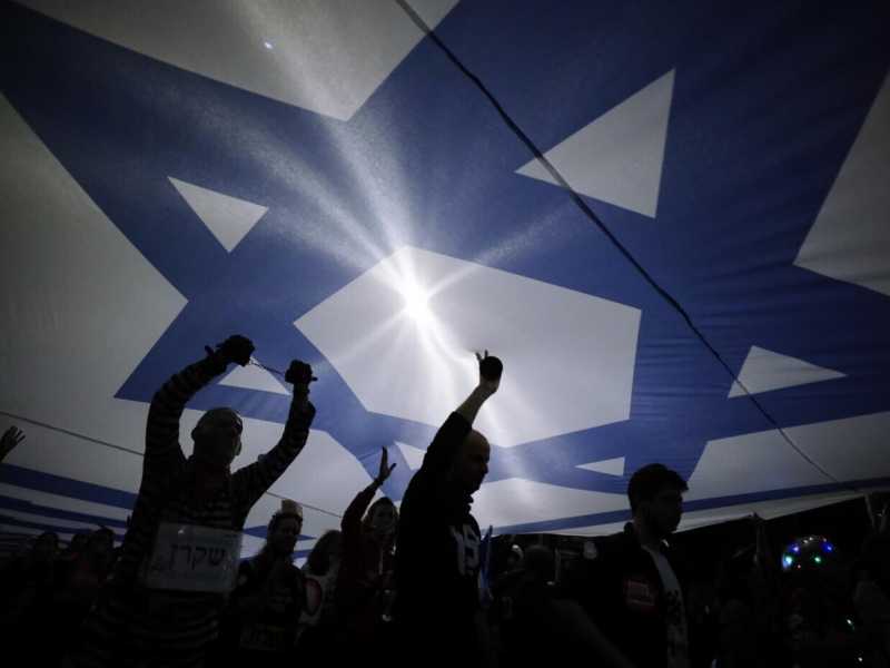 Israele divisa in tre schermi