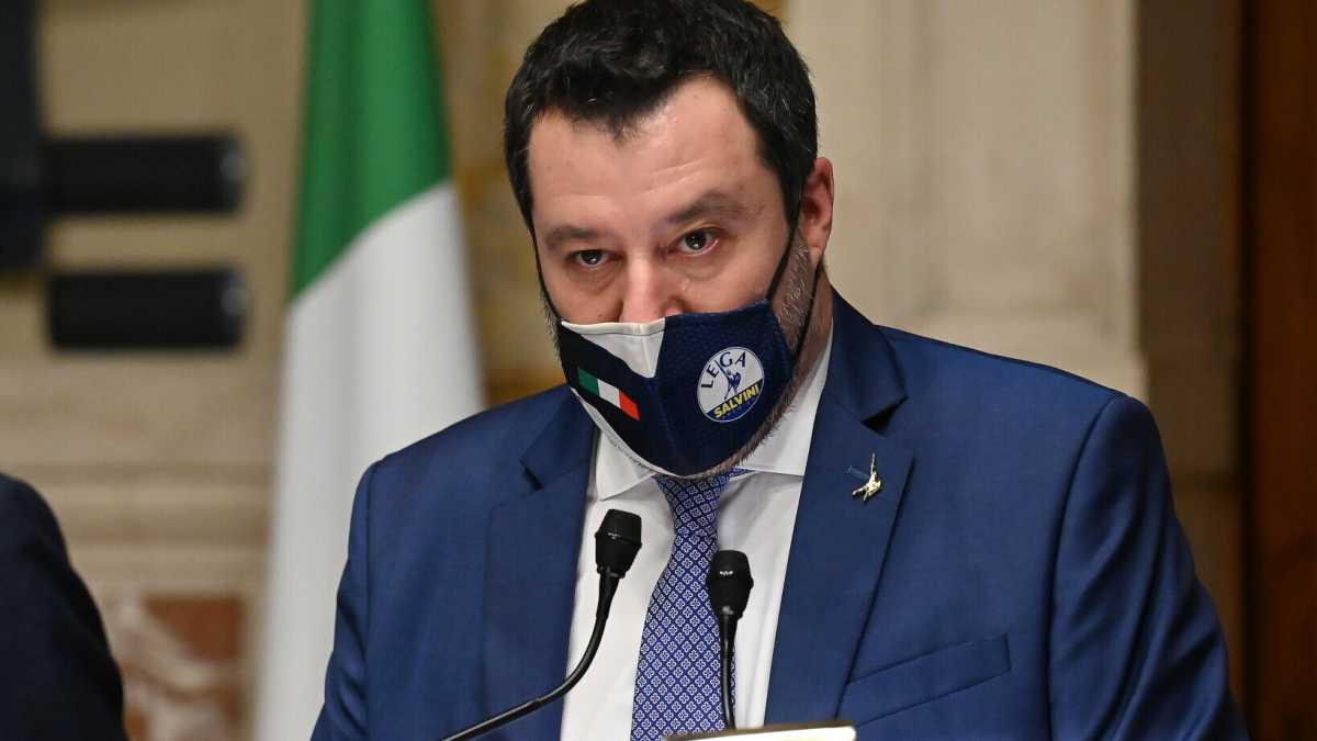 Immagine di Prima Bersani, poi Salvini: così Draghi depotenzia l'incontro con il leader della Lega