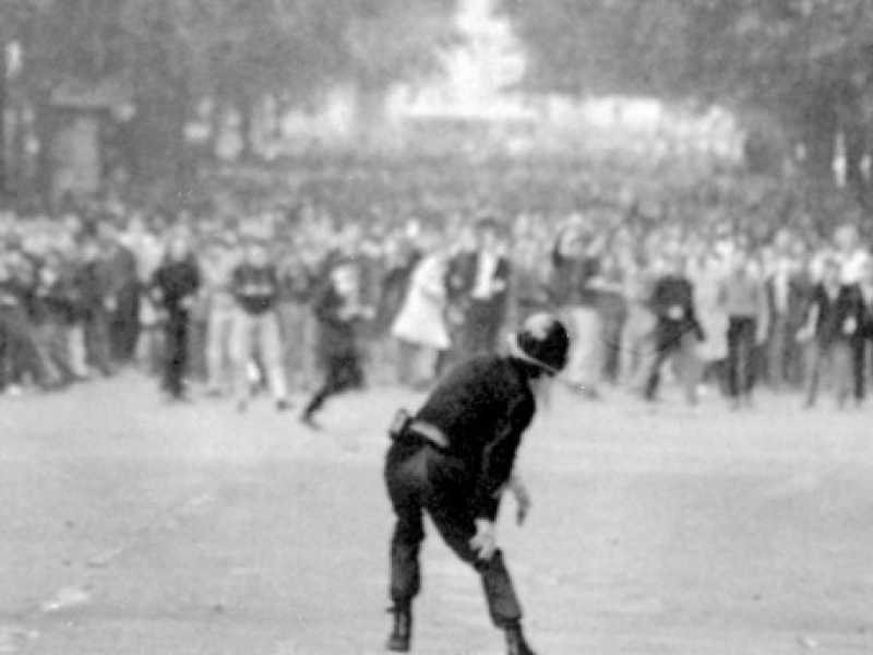 Le manifestazioni del Sessantotto in Francia (foto LaPresse)&nbsp;<br />