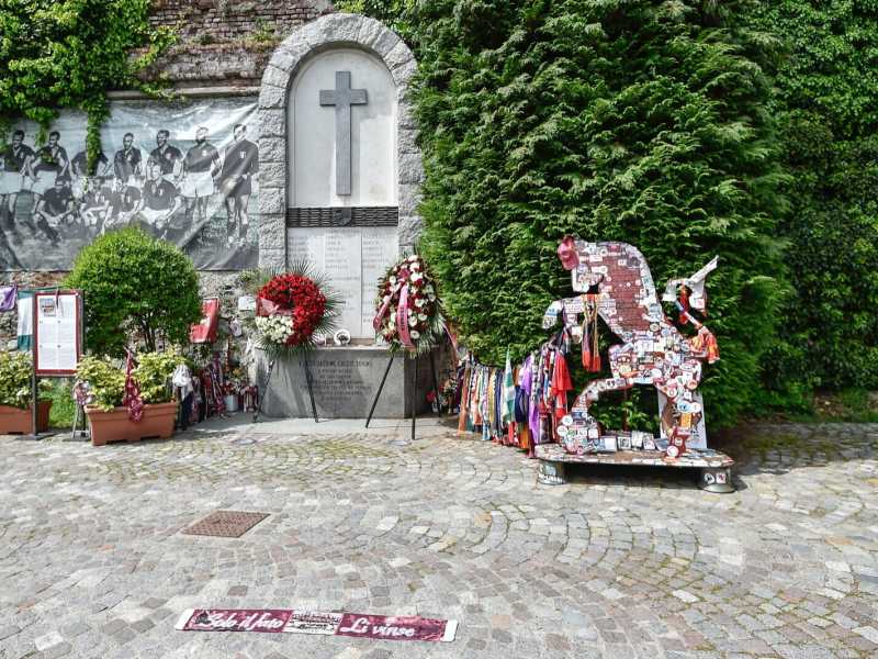 Non c’è una via per capire il Grande Torino, bisogna venire qui a Superga un 4 maggio