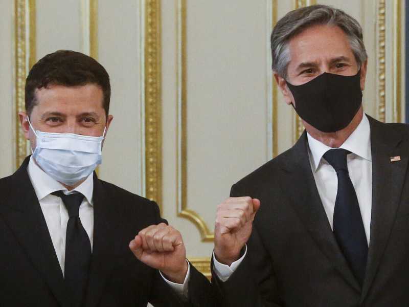 A Kiev Blinken è di casa, promette aiuti ma chiede le riforme