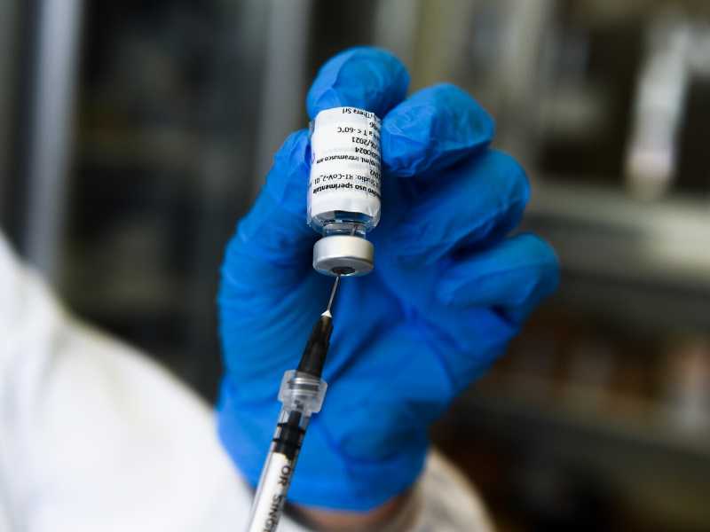 Sospendere i brevetti per i vaccini è una scelta contro l’Europa