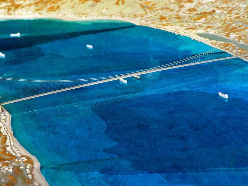 Plastico del ponte sullo Stretto (Ansa)&nbsp;