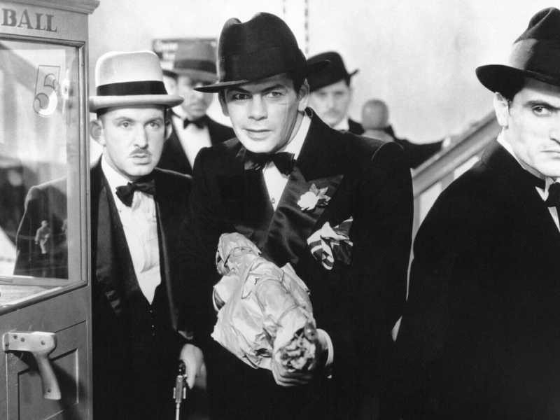 <span style="font-family: Arial, sans-serif; font-size: 12px;">"Scarface" &egrave; un film del 1932 diretto da Howard Hawks e da Richard Rosson (LaPresse)</span>