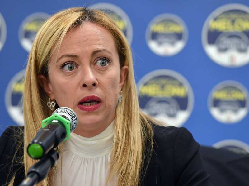Dopo (l'ennesimo) no di Bertolaso, Salvini e Meloni tacciono