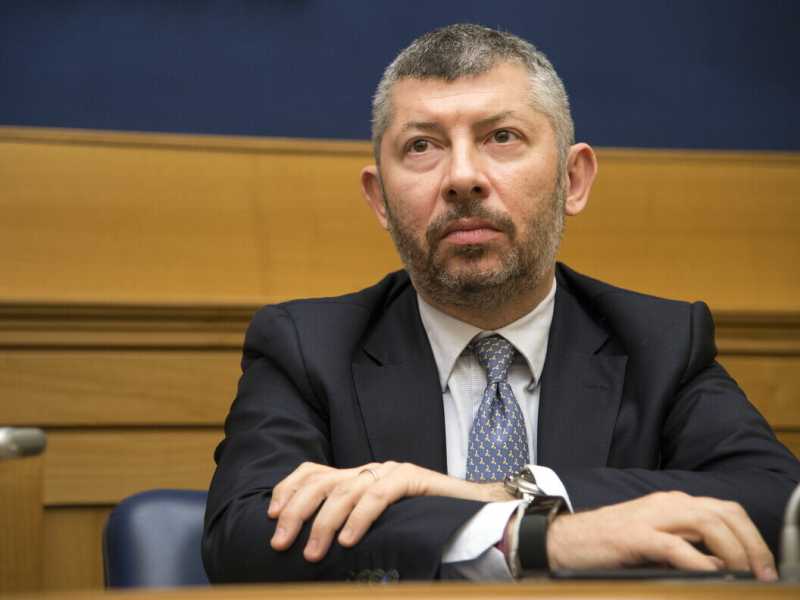 "Draghi resti premier fino al 2028. E per il Quirinale è il momento di una donna". Parla Scalfarotto