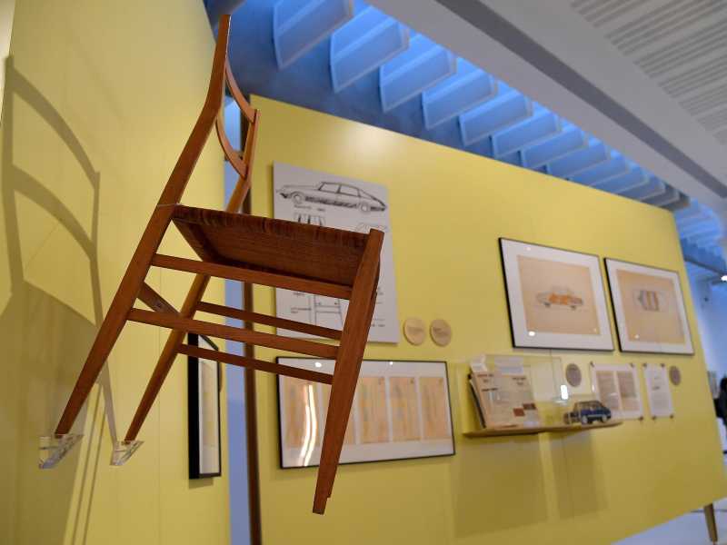La sedia ultraleggera di Gio Ponti in mostra al Maxxi di Roma (Ansa)&nbsp;
