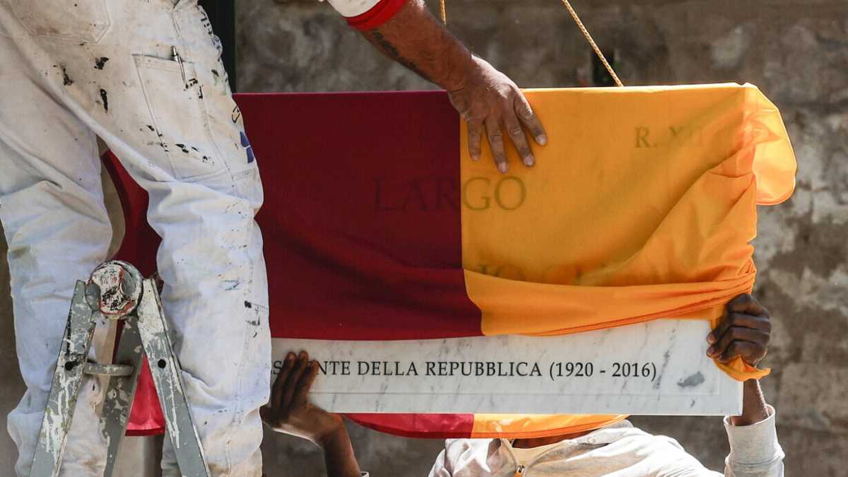 Immagine di Chi c'è dietro la pazza storia della targa di Carlo “Azelio” Ciampi