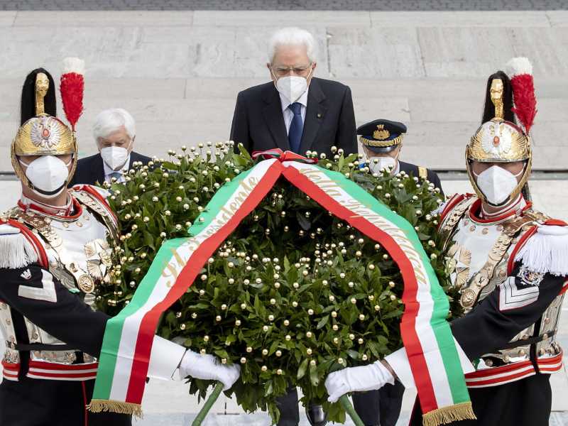La storia, Mattarella e noi