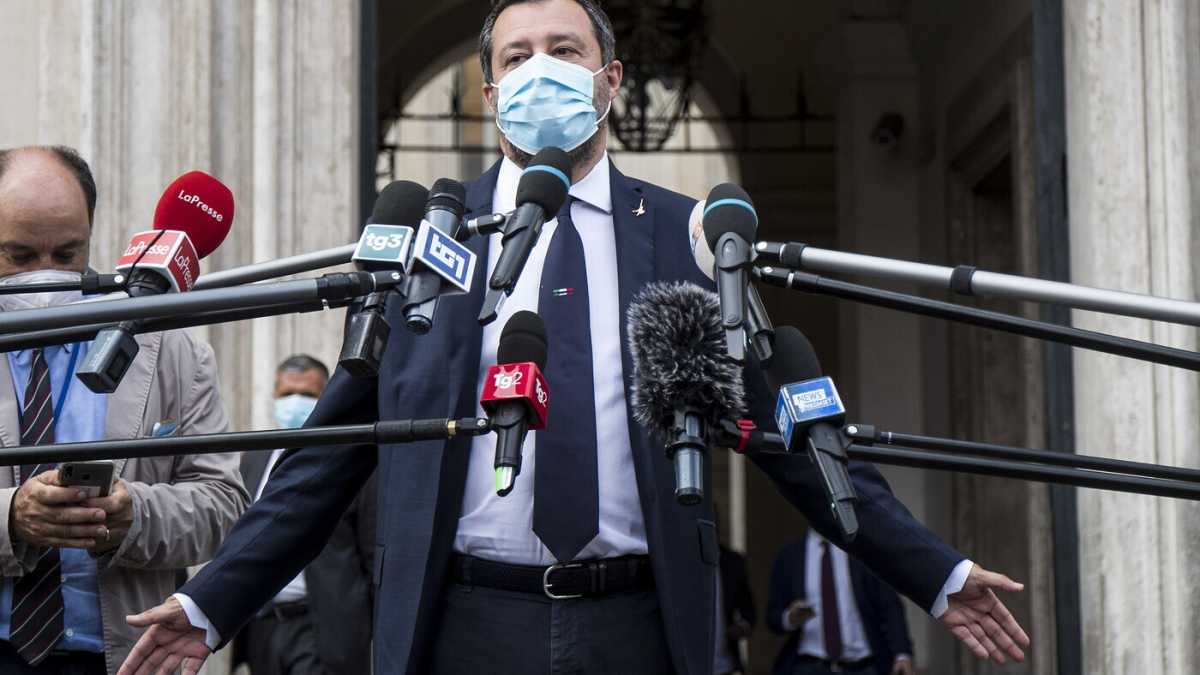 Immagine di Indagine sul miracolo di Salvini