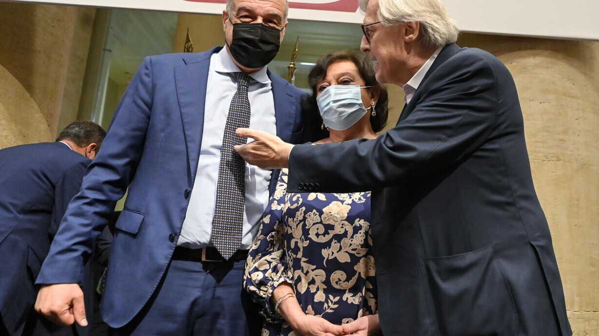 Immagine di La destra nel Colosseo. Il lancio di Michetti è uno show. Manca solo Ben Hur