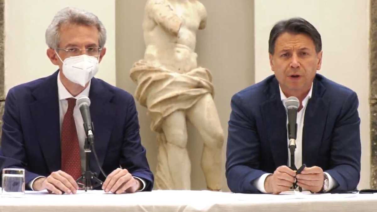 Immagine di Conte: "L'alleanza col Pd? Non è strutturale. Il M5s punta alla maggioranza assoluta"