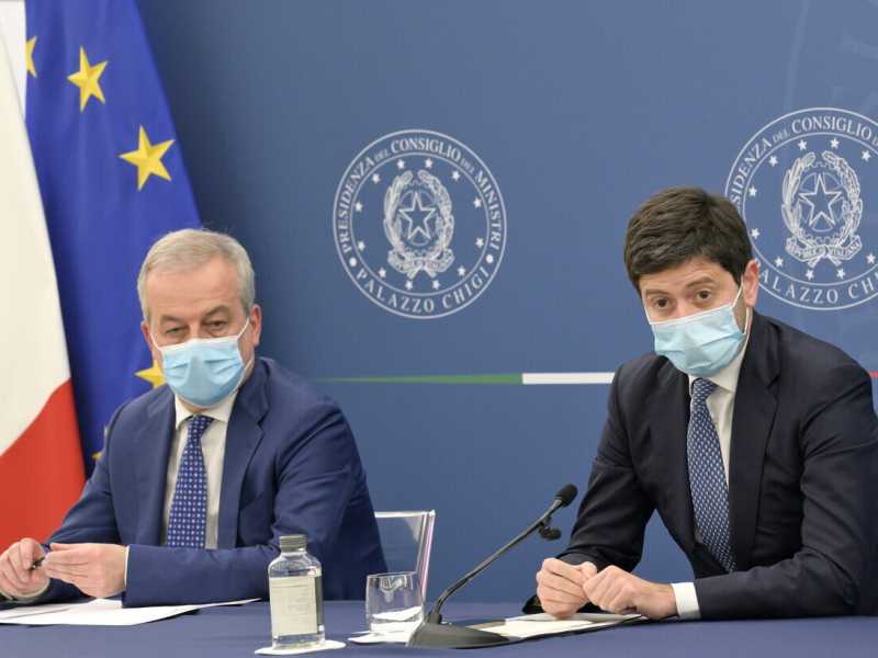 "Massima cautela", ma per chi?