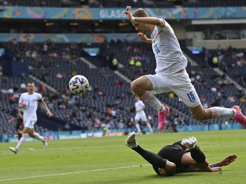 Paul Ellis, Pool via AP