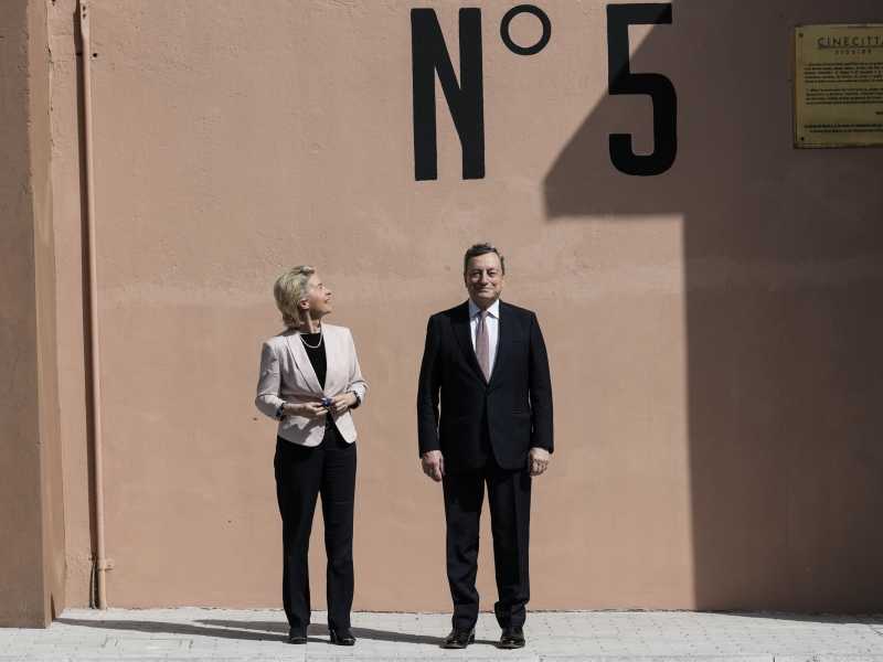 Non è cinema ma "modello Italia". La laurea di von Der Leyen a Draghi