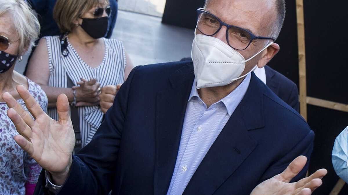 Immagine di Letta stoppa Bettini: "Draghi vada avanti fino al 2023"