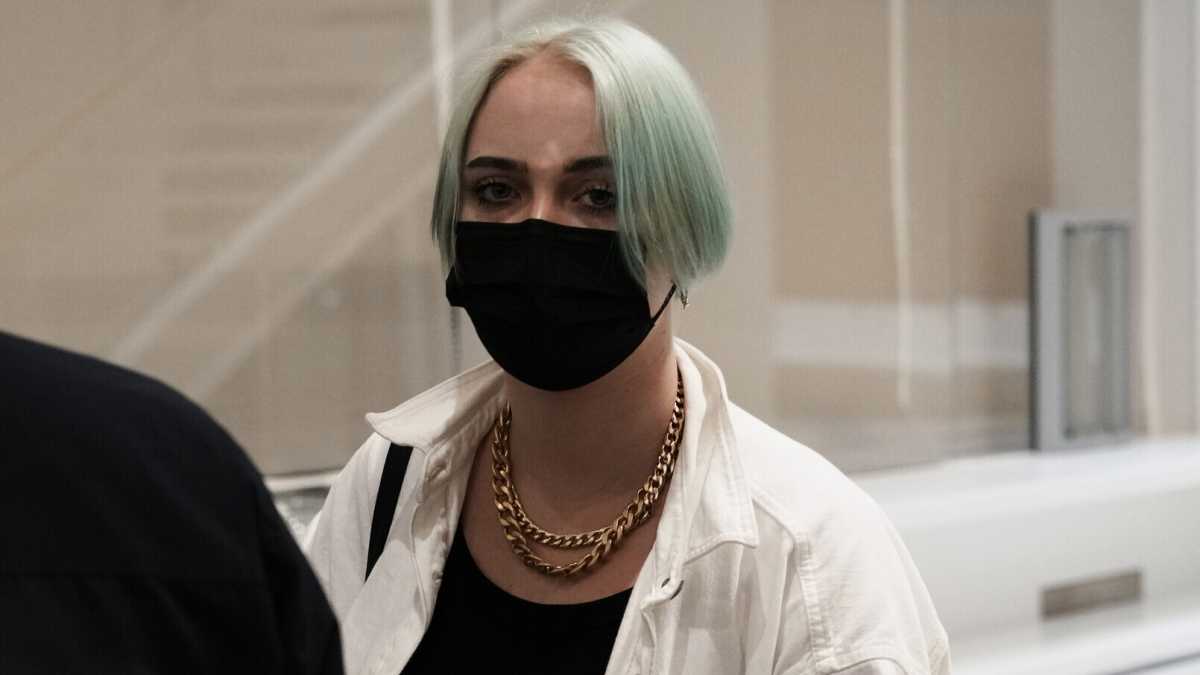 Immagine di "No Mila, non sei sola". Parla l'unica femminista che ha difeso la ragazza francese