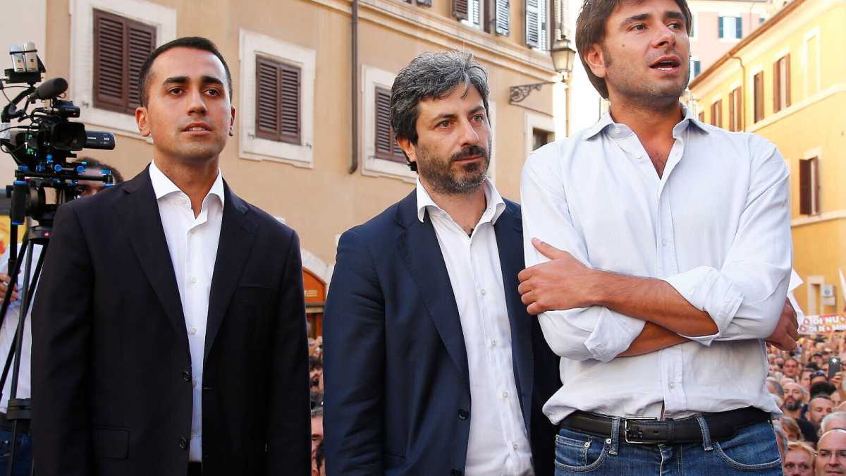 Immagine di Da Fico a Di Maio (e Dibba). Ecco le reazioni dei big 5 stelle al discorso di Conte