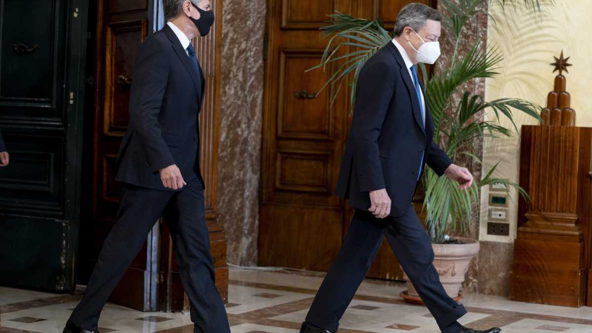 Immagine di "Indebitarci ma senza azzardi morali". L'intervento di Draghi ai Lincei