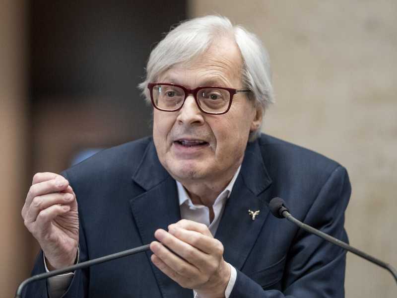 Sgarbi, i falsi De Dominicis e la nostra sete di gogna