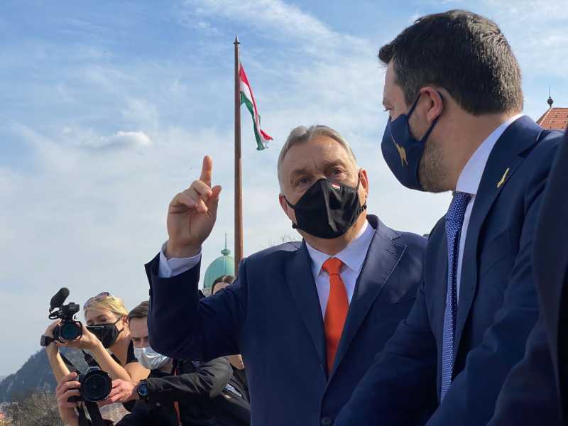 La Lega sta con l’Italia o con Orbán?