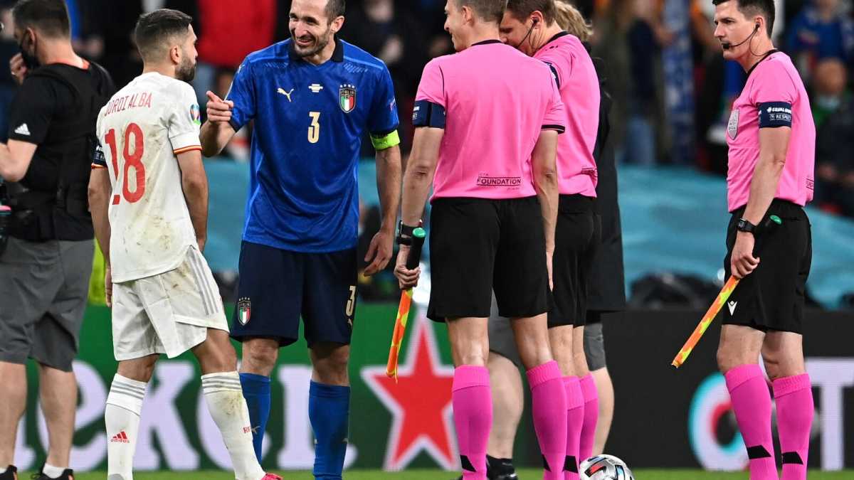 Immagine di Con il suo sorriso da Joker, contro la Spagna il Maestro è stato Chiellini
