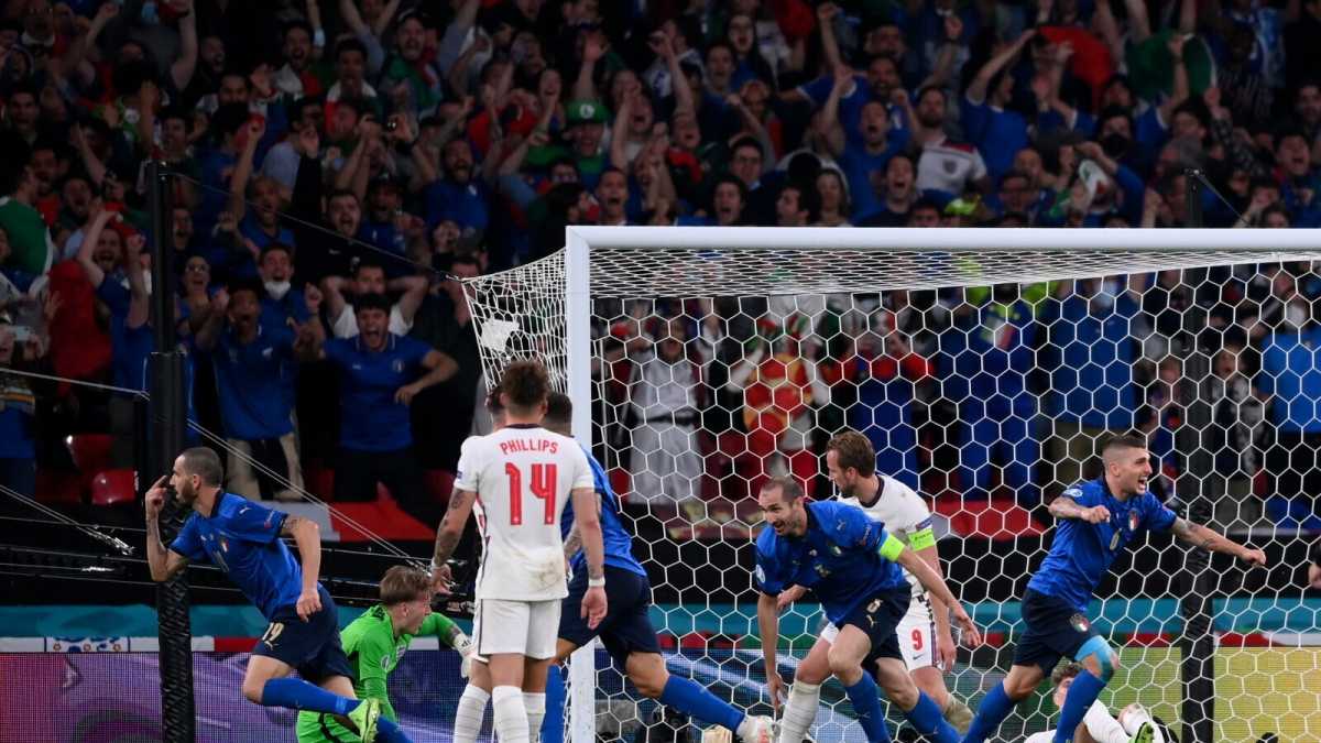 Immagine di It's coming Rome. L'Italia batte l'Inghilterra a Wembley, Azzurri campioni d'Europa