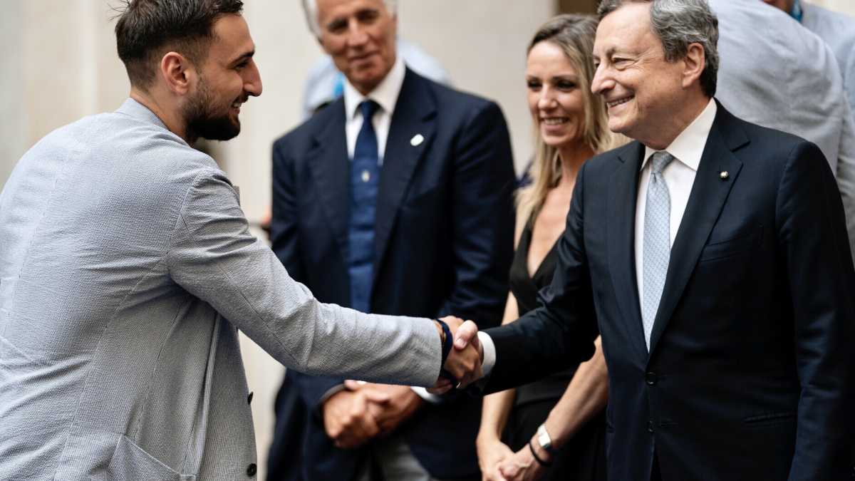 Immagine di “Donnarumma, ‘ndo stai?”. Mario Draghi à la Alberto Sordi